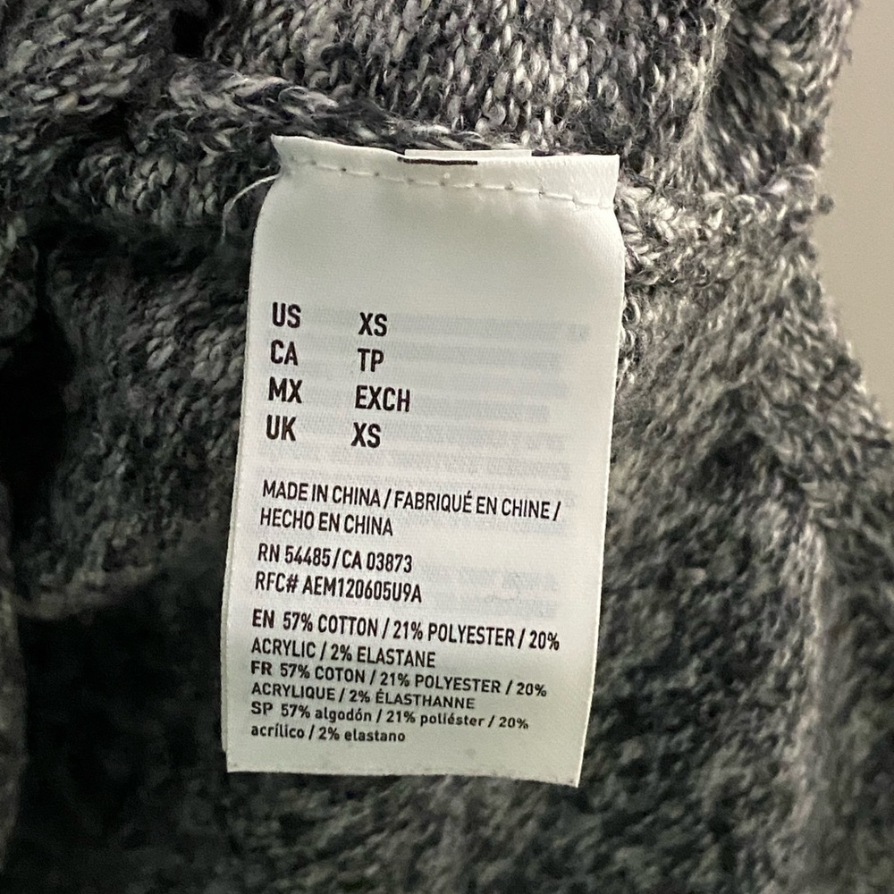 American Eagle Grey Sweater - Picture 5 of 6
